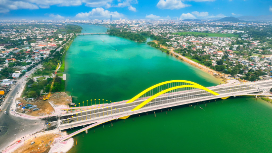 Nguyen Hoang Bridge through the Eyes of Experts